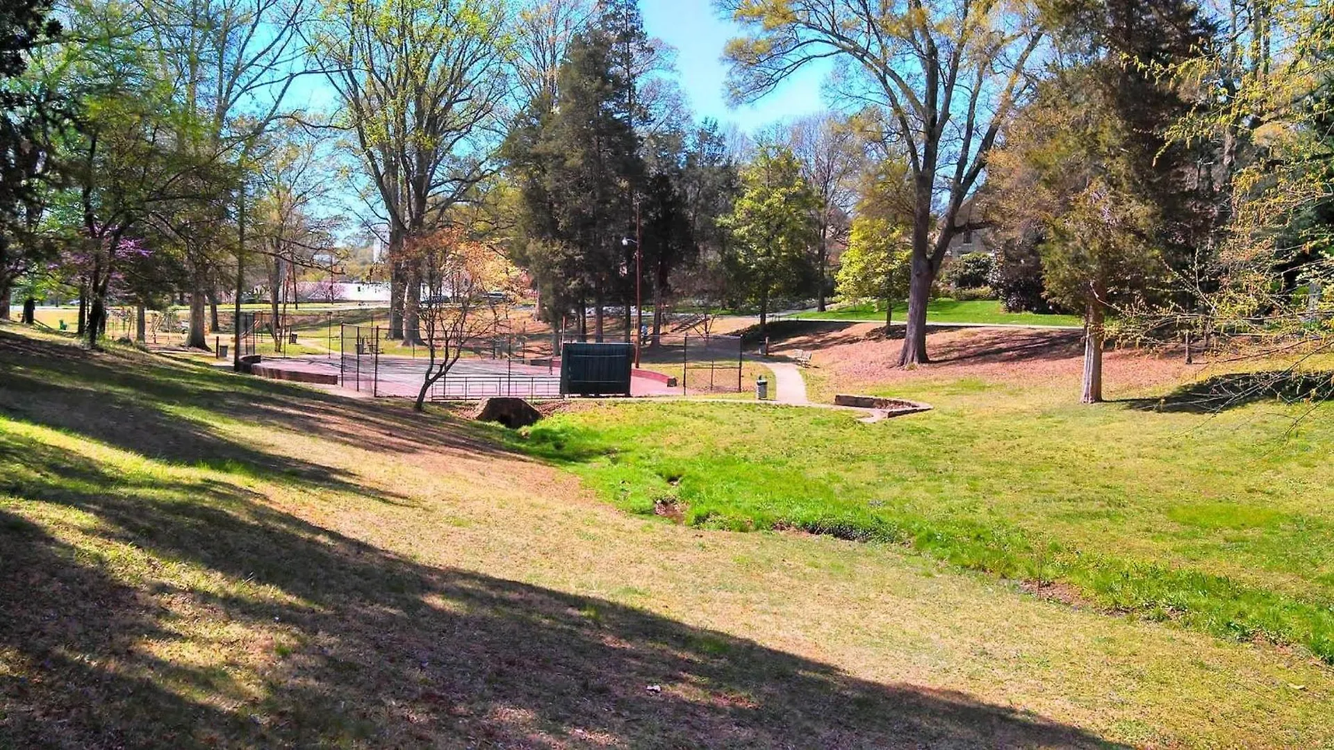 Modern 2Br Condo With Sunroom Near Uptown Charlotte