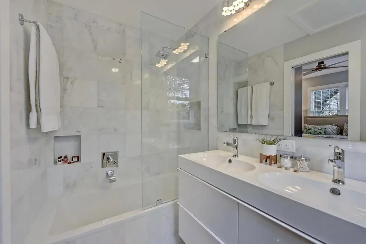 Holiday home Modern 2Br Condo With Sunroom Near Uptown Charlotte