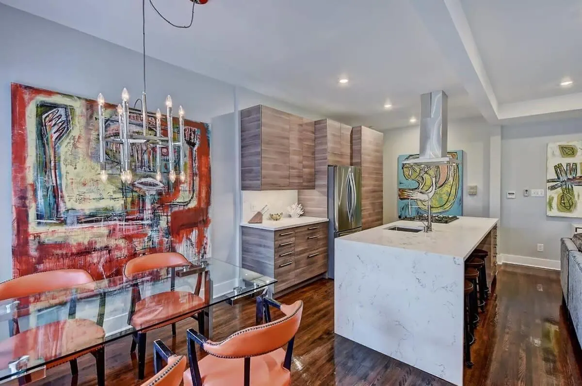 Modern 2Br Condo With Sunroom Near Uptown Charlotte