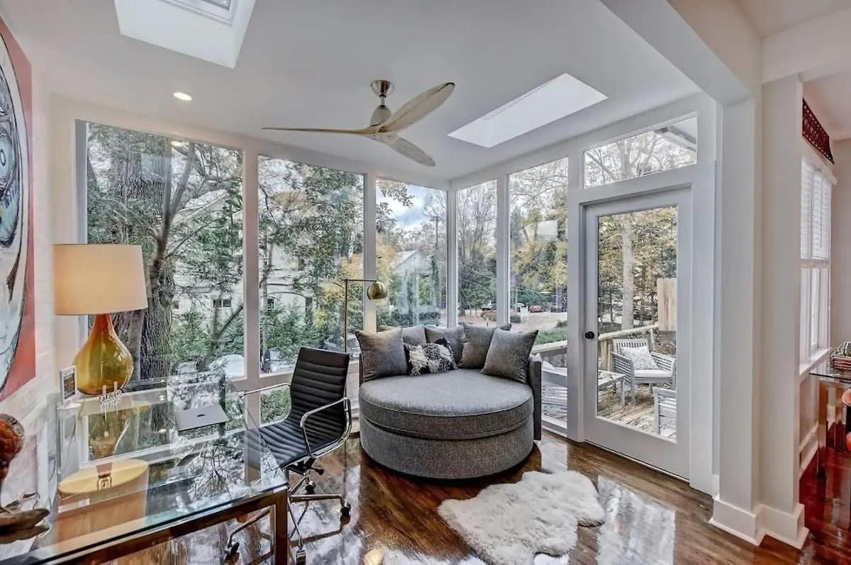Modern 2Br Condo With Sunroom Near Uptown Charlotte Holiday home